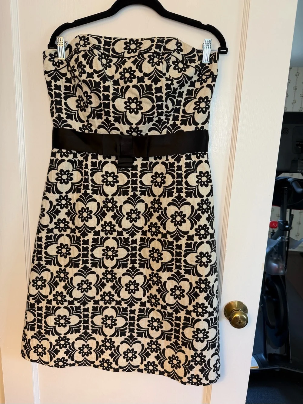Lilly Pulitzer Black White Floral Jacquard A-Line Strapless Dress Lined Knee 10 - Picture 3 of 9